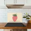 Aardbei - Minimalistisch - Rood - Fruit keuken achterwand spatscherm klein -sfeer2