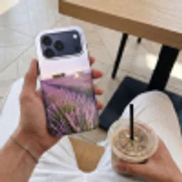 Lavendel - Landschap - Sereen - Paars Toughcase MagSafe Apple iPhone 17 Pro Max klein -Sfeer1M