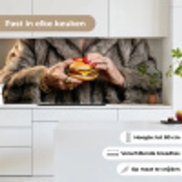 Vrouw - Hamburger - Bontjas keuken achterwand 2 middel -sfeer4_NL