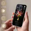 Kleurrijk - Boeket - Vaas - Goud Telefoonhoesje iPhone 17 Pro klein -sfeer3_NL