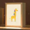 Giraffe - Regenboogmanen - Beige Light Box met kabel klein -zzz_3d_website