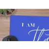 Blauw - I am that woman - Sierlijk - Minimalistisch muismat rubber klein -closeup