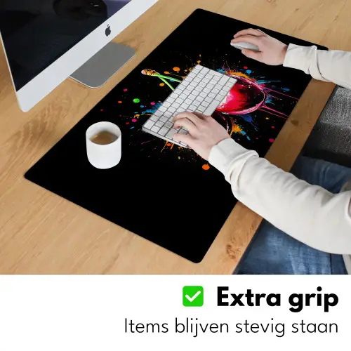 Kersen - Fruit - Graffiti - Verf - Abstract - Modern - Kleurrijk Muismat XXL klein -sfeer3
