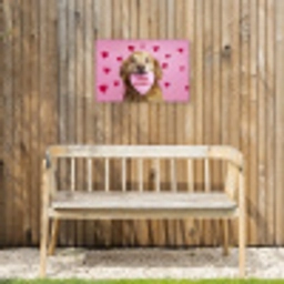 Hond - Kiss- Valentijn - Hartjes Tuinposter op houten frame 2 cm dik klein -sfeer4