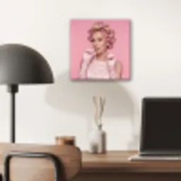 Vrouw - Roze - Parelketting - Krulspelden aluminium wit klein -sfeer5