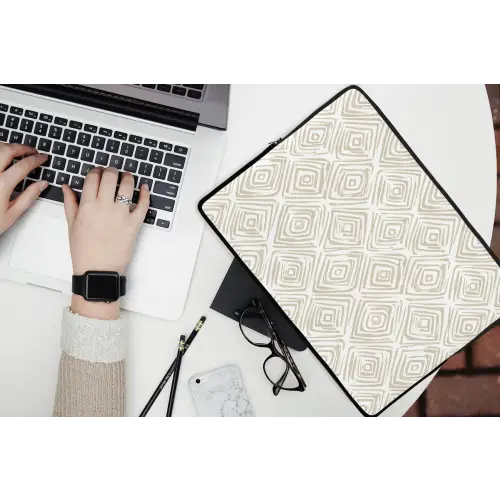 Abstract - Ruit - Beige laptophoes neopreen klein 279 -bureau