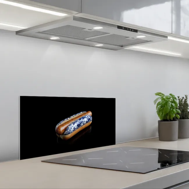 Hotdog - Porselein - Delfts blauw - Eten keuken achterwand spatscherm klein -3d_schuin
