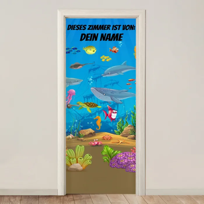 Bunte Unterwasserwelt mit Tieren und Namensfeld. deurposter klein -3d_beige