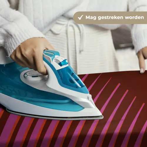 Lijnen - Rood - Beweging Wandkleed katoen klein -sfeer9