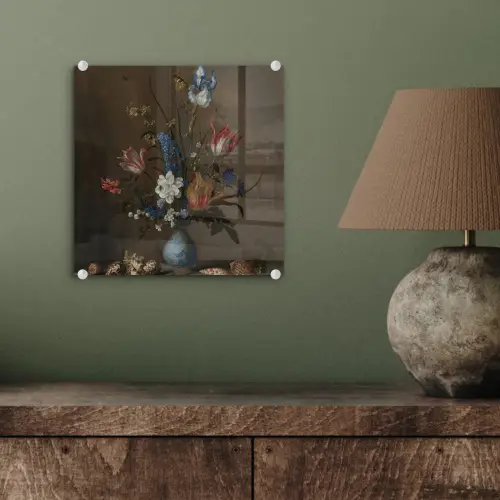 Bloemen in een Wan-Li vaas en schelpen - Schilderij van Balthasar van der Ast plexiglas 5mm klein -sfeer3