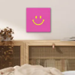 Smiley - Vrolijk - Roze aluminium wit klein -sfeer3