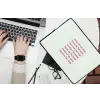 Focus on the good - Roze laptophoes neopreen klein -bureau