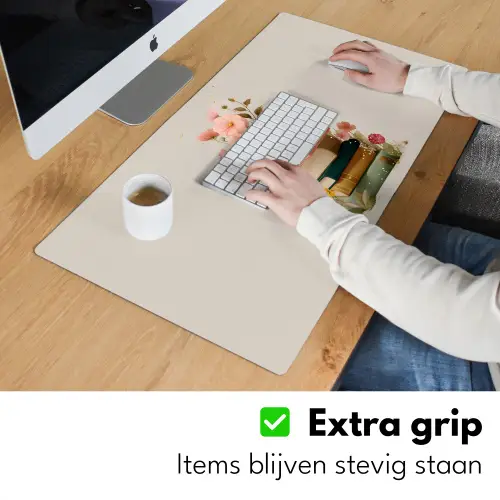 Boeken - Stapel - Bloemen - Kleurrijk Muismat XXL klein -sfeer3