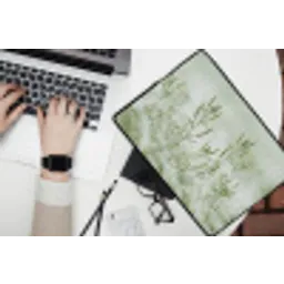 Grassen - Minimalistisch - Groen laptophoes neopreen klein -bureau