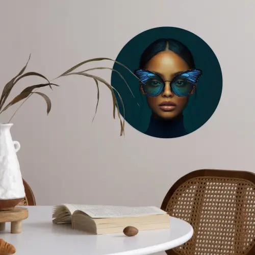Vrouw - Vlinder - Bril - Blauw - Modern - Portret Wandcirkel behangsticker klein -sfeer3