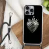 Aardbei - Zaadstructuur - Realistisch Hoesje iPhone 16 Pro Max met koord klein -sfeer4
