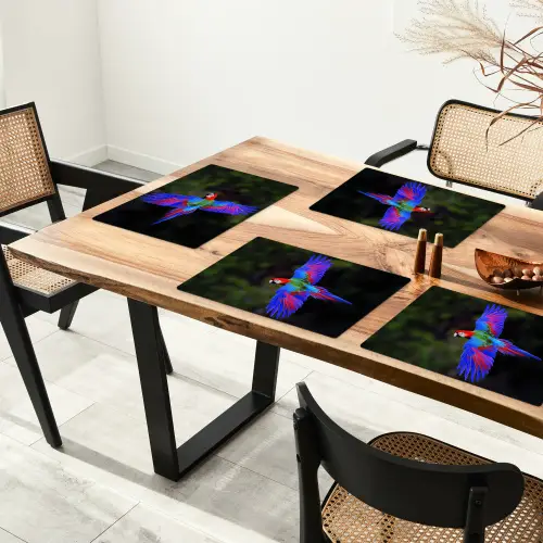 Felgekleurd - Papegaai - Bos - Vleugels Placemat vinyl groot -zzsfeer4_Kitchenyeah-website