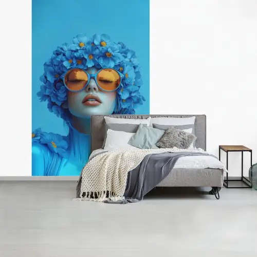 Vrouw - Bloem - Blauw - Modern - Bril - Portret fotobehang vinyl groot -slaapkamer