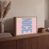Nice - Paars - Roze Light Box met batterij (Wandlamp) middel -sfeer2