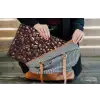 Bonen - Close-up - Donkerbruin laptophoes neopreen klein -tas