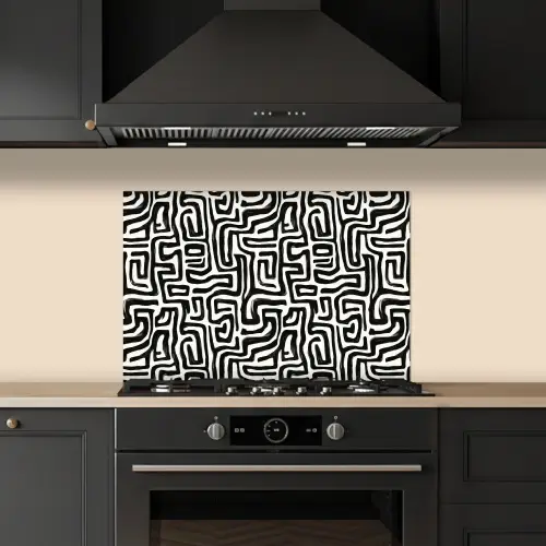 Grafisch - Lijnen - Zwart - Wit keuken achterwand spatscherm klein 900 -sfeer1