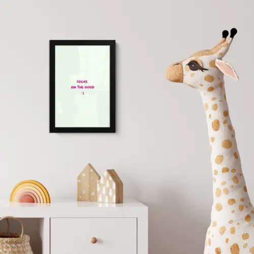 Focus - Beige - Roze - Smiley fotolijst zwart zonder passe partout klein -usfeer4_kinderkamer