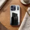 Wijnflessen - Zwart - Minimalistisch Telefoonhoesje iPhone 17 Pro klein -sfeer1