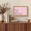 Fuck what they think - Roze - Minimalistisch Light Box met kabel (Tafellamp) klein -sfeer2