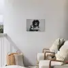Vrouw - Pasta - Zwart - Wit Tuinposter op houten frame 2 cm dik klein -sfeer1
