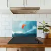 Kitesurfer - Oranje - Zee - Lucht keuken achterwand spatscherm klein -sfeer2