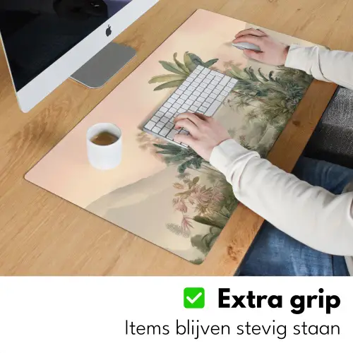 Tropisch landschap - palmbomen - Bloemen - Roze lucht Muismat XXL klein -sfeer3