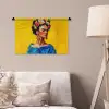 Frida Kahlo - Vrouw - Geel - Blauw - Bloemen Wandkleed katoen klein -sfeer4
