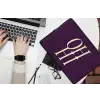 Oh hi - Paars - Minimalistisch laptophoes neopreen klein -bureau