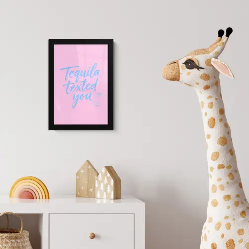 Tequila texted you - Roze - Blauw fotolijst zwart zonder passe partout klein -usfeer4_kinderkamer