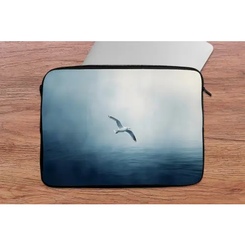 Meeuw - Wit - Zee - Mistig laptophoes neopreen klein -tafel