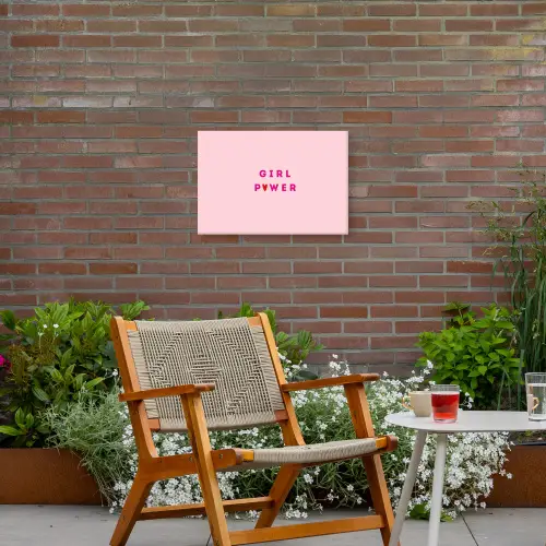 Girl power - Roze - Hartje Tuinposter op houten frame 2 cm dik klein -sfeer3