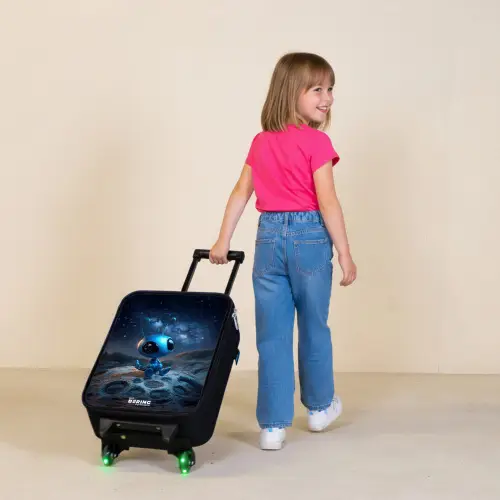 Blauw buitenaards wezentje onder sterrenhemel Kinderkoffer - Zwart klein -sfeer1