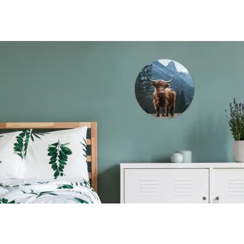 Schotse hooglander - Berg - Landschap - Bomen - Koe - Natuur Wandcirkel aluminium klein -slaapkamer