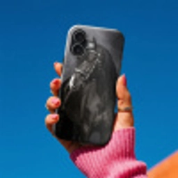 Portret - Paard - Zwart Toughcase MagSafe Apple iPhone 17 klein -Sfeer1V
