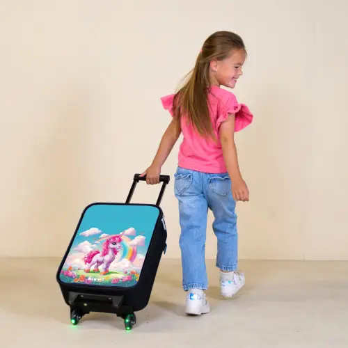 Vrolijke eenhoorn bij een regenboog Kinderkoffer - Zwart klein -sfeer1