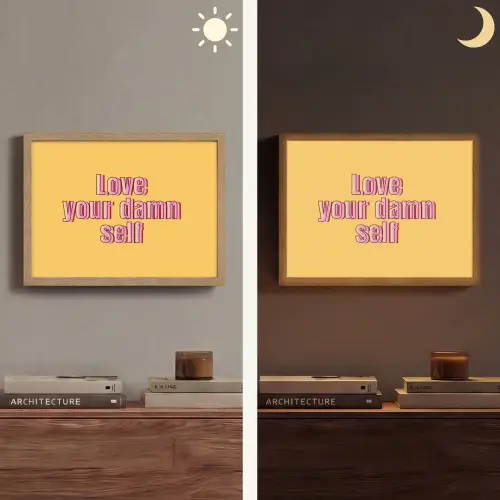 Love yourself - Roze - Geel Light Box met batterij (Wandlamp) middel -sfeer3