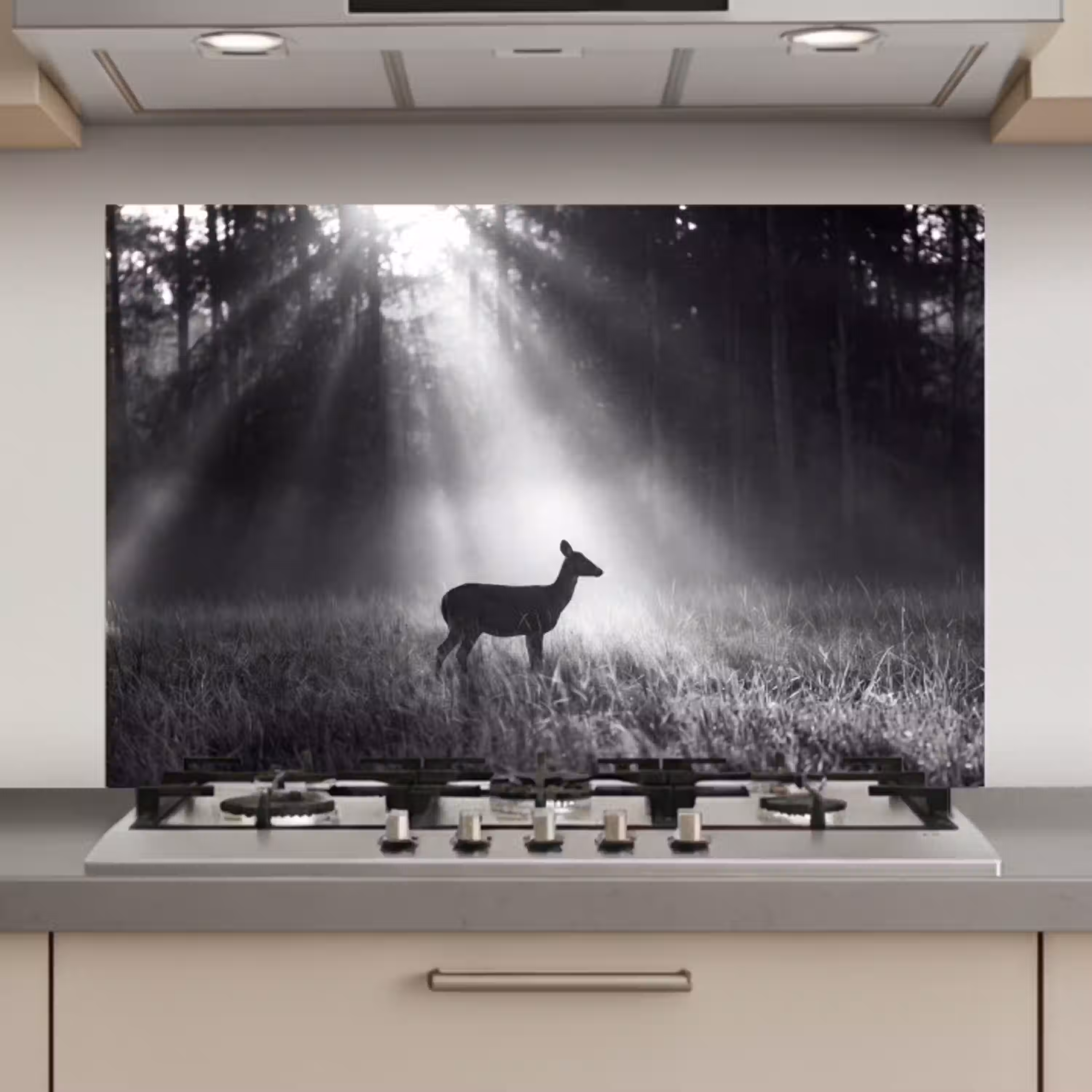 Hert - Bos - Zonnestralen - Zwart-wit - Natuur keuken achterwand spatscherm klein -3d_website