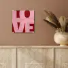 Love - Rood - Blokletters plexiglas 5mm klein -sfeer5