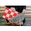 Schaakbord patroon - Rood - Roze - Blokjes laptophoes neopreen klein -tas