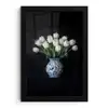 Wit - Bloemen - Tulpen - Vaas fotolijst zwart zonder passe partout klein -3d
