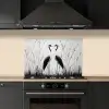 Kraanvogels - Gras - Hartvorm - Zwart keuken achterwand spatscherm klein -sfeer1