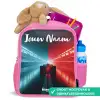 Raceauto - Verlichting - Neon - Rood Kinderrugzak - Roze middel -inhoud_NL