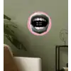 Mond - BLAH BLAH - Roze Wandcirkel behangsticker klein -sfeer2