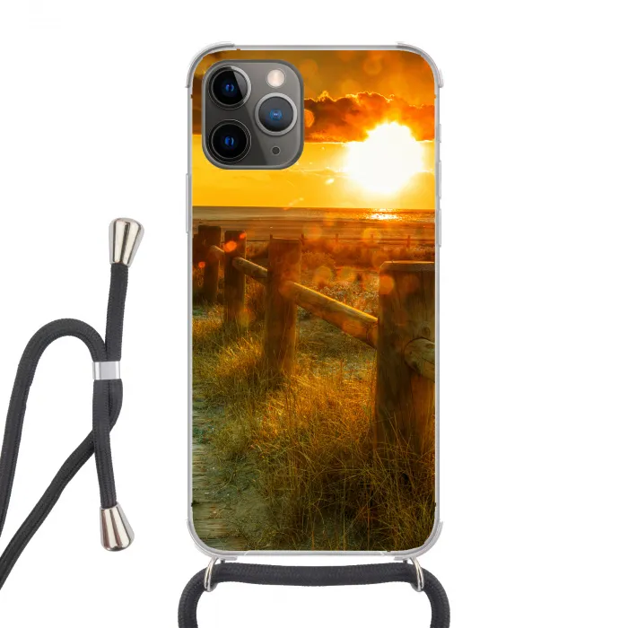 Zon - Strand - Duin - Horizon - Gras - Pad - Oranje Hoesje iPhone 12 Pro met koord klein -3d