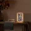 Melkmeisje - Johannes Vermeer - Bloemen - Roze Light Box met kabel (Wandlamp) klein -sfeer4